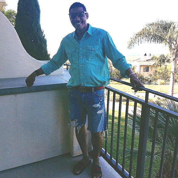 Meet your Posher, Dwayne - Picture 3 of 3